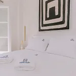 アパートホテル Hercules Luxury Living ナウサ