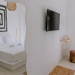 Hercules Luxury Living アパートホテル ナウサ