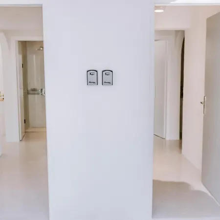 アパートホテル Hercules Luxury Living 3*