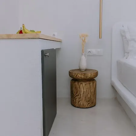 מלון דירות Hercules Luxury Living 4*