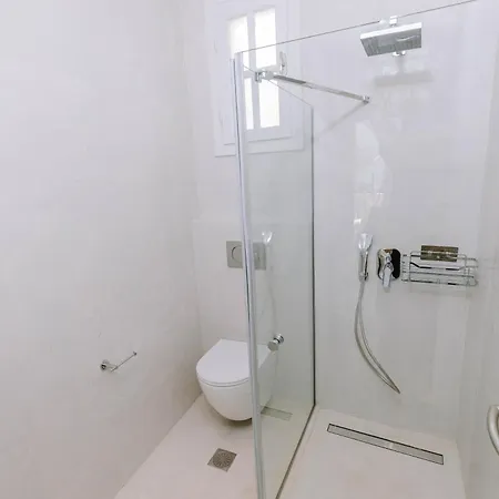 Hercules Luxury Living Aparthotel 3*