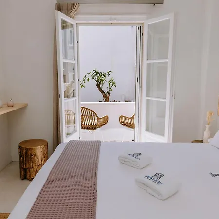 Hercules Luxury Living מלון דירות 4*