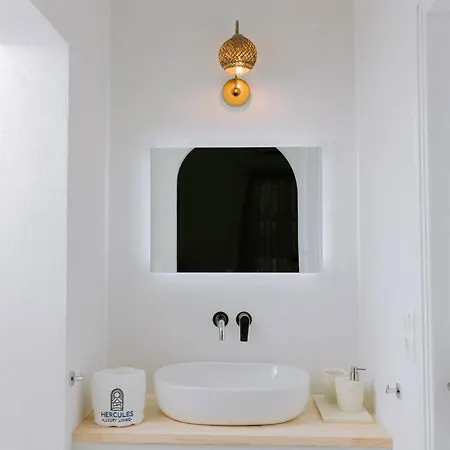 Hercules Luxury Living נאוסה