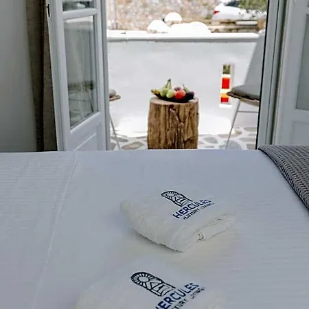 Hercules Luxury Living מלון דירות