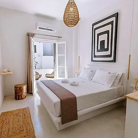 Hercules Luxury Living מלון דירות נאוסה