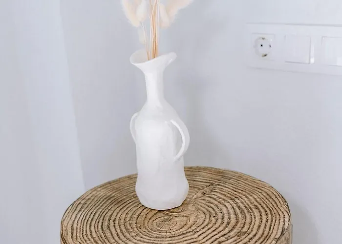 מלון דירות Hercules Luxury Living 3*