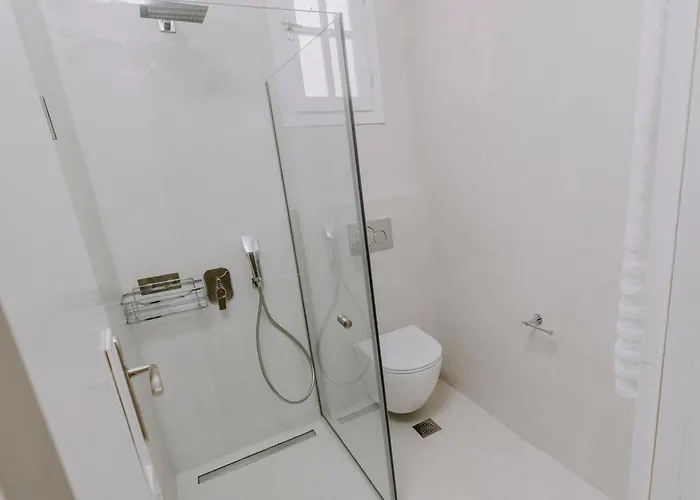 Hercules Luxury Living נאוסה