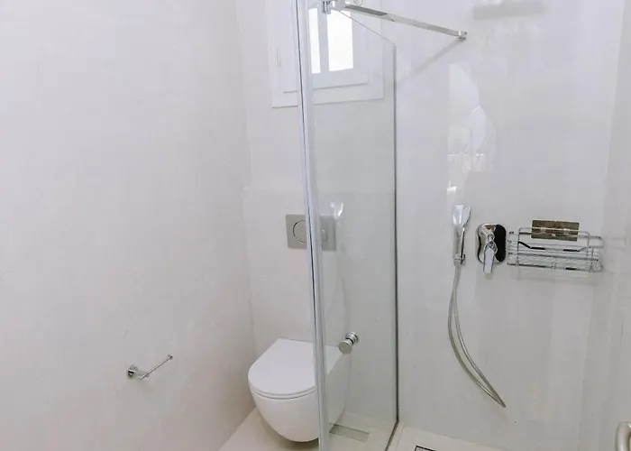 Hercules Luxury Living מלון דירות 3*