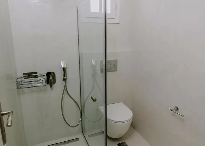 מלון דירות Hercules Luxury Living 3*