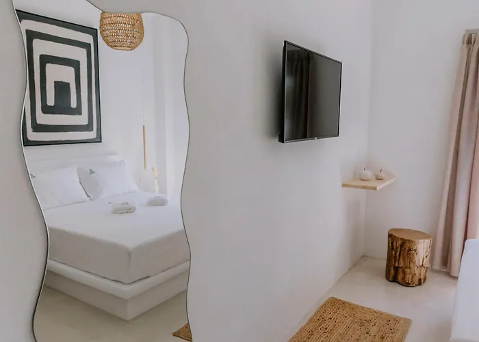 Hercules Luxury Living מלון דירות נאוסה