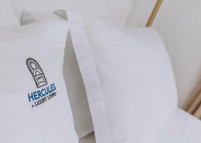 מלון דירות Hercules Luxury Living